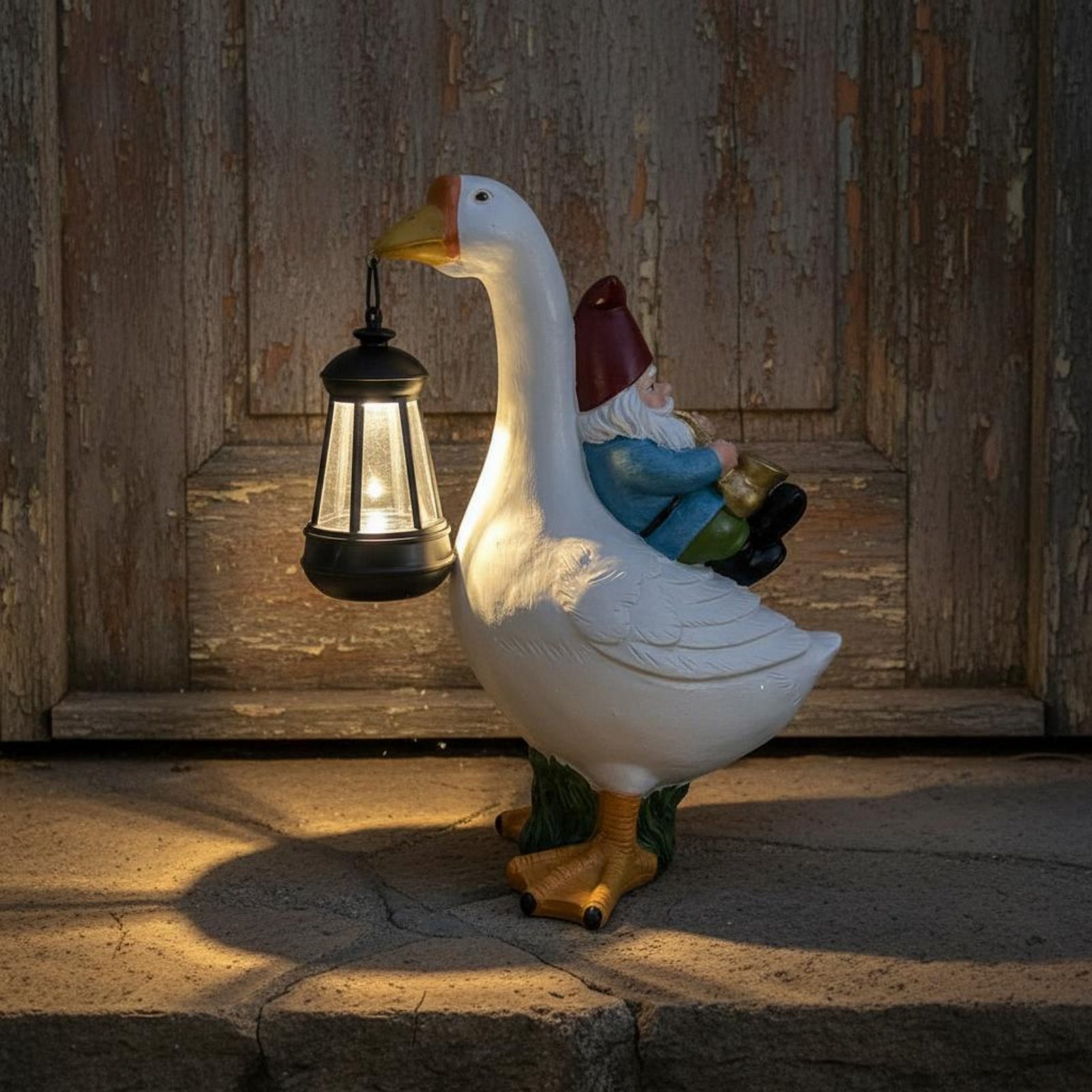 Resin Crafts - Patung Gnome Mengendarai Angsa Lampu Tenaga